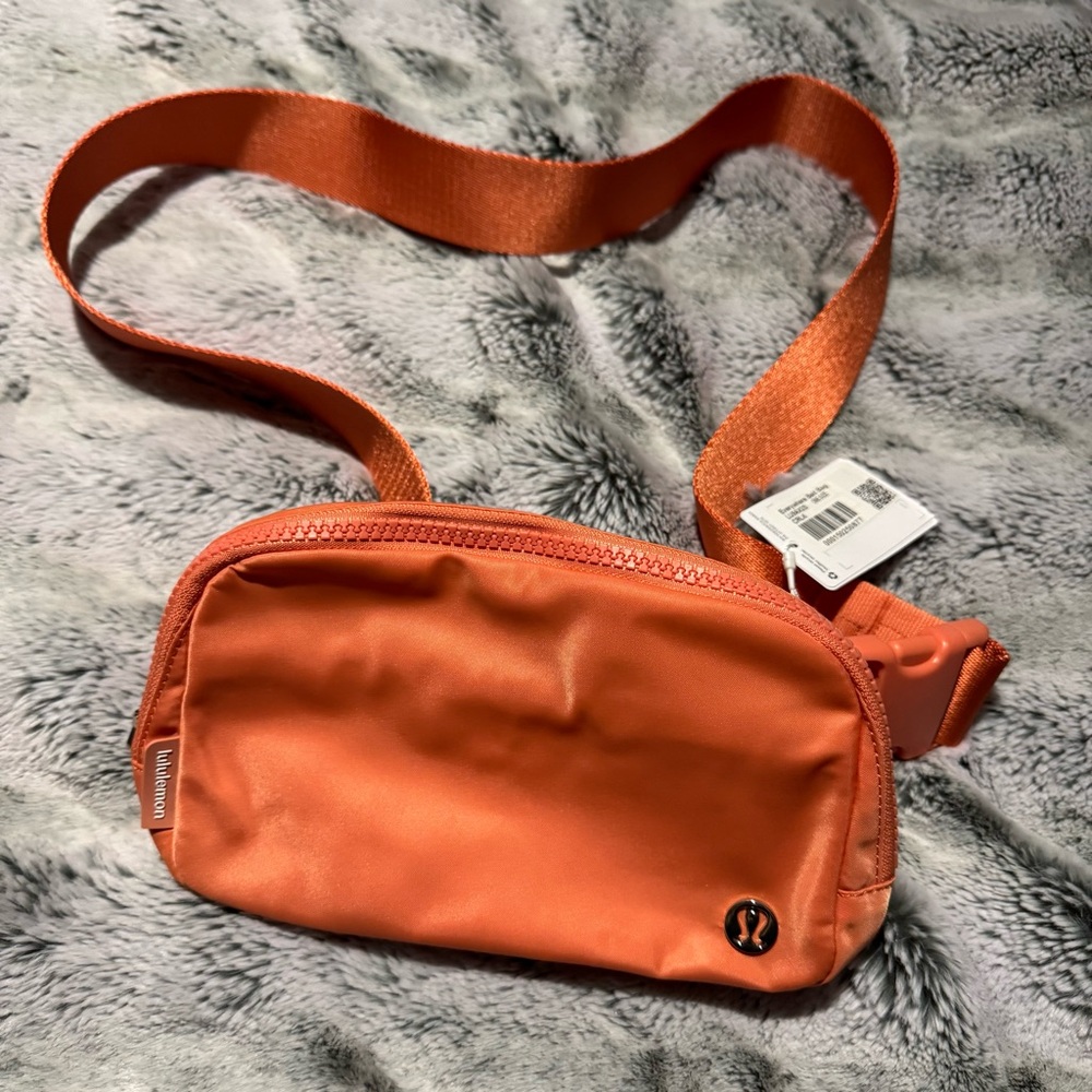 Lululemon Everywhere Belt Bag 1L